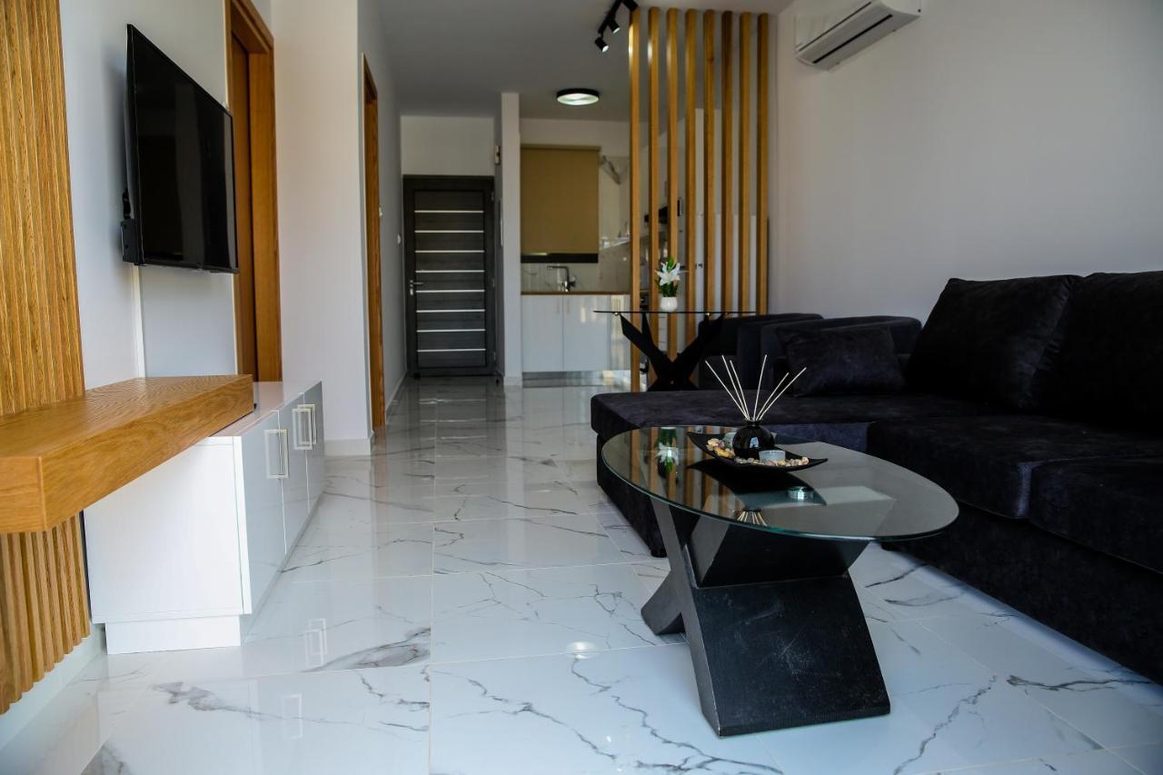 Sea Side Appartment In Kato Paphos Eksteriør bilde