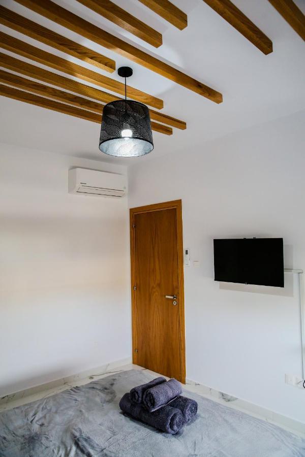 Sea Side Appartment In Kato Paphos Eksteriør bilde