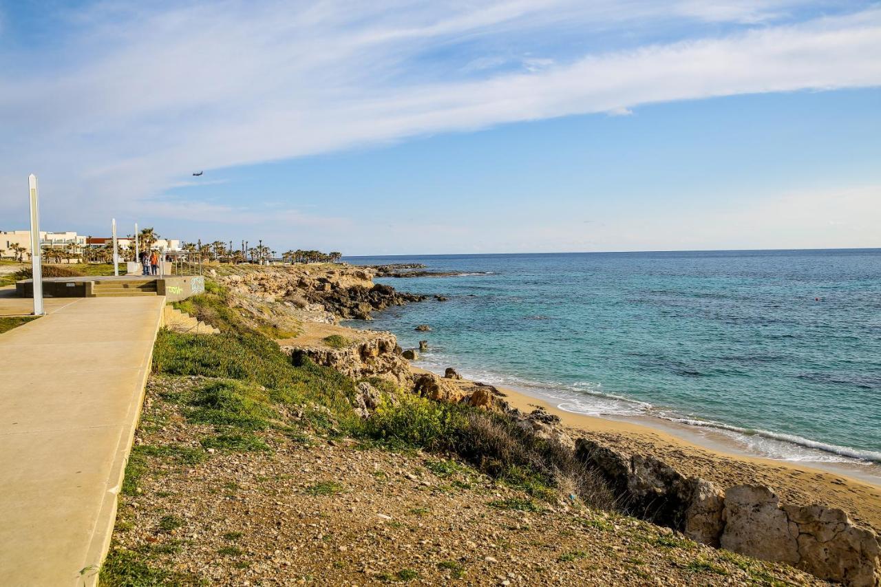 Sea Side Appartment In Kato Paphos Eksteriør bilde